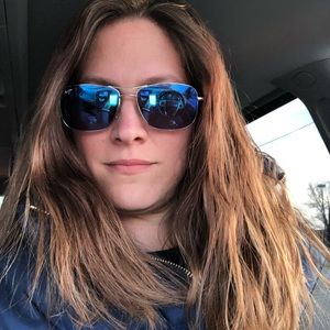Meet your Posher, Nicole